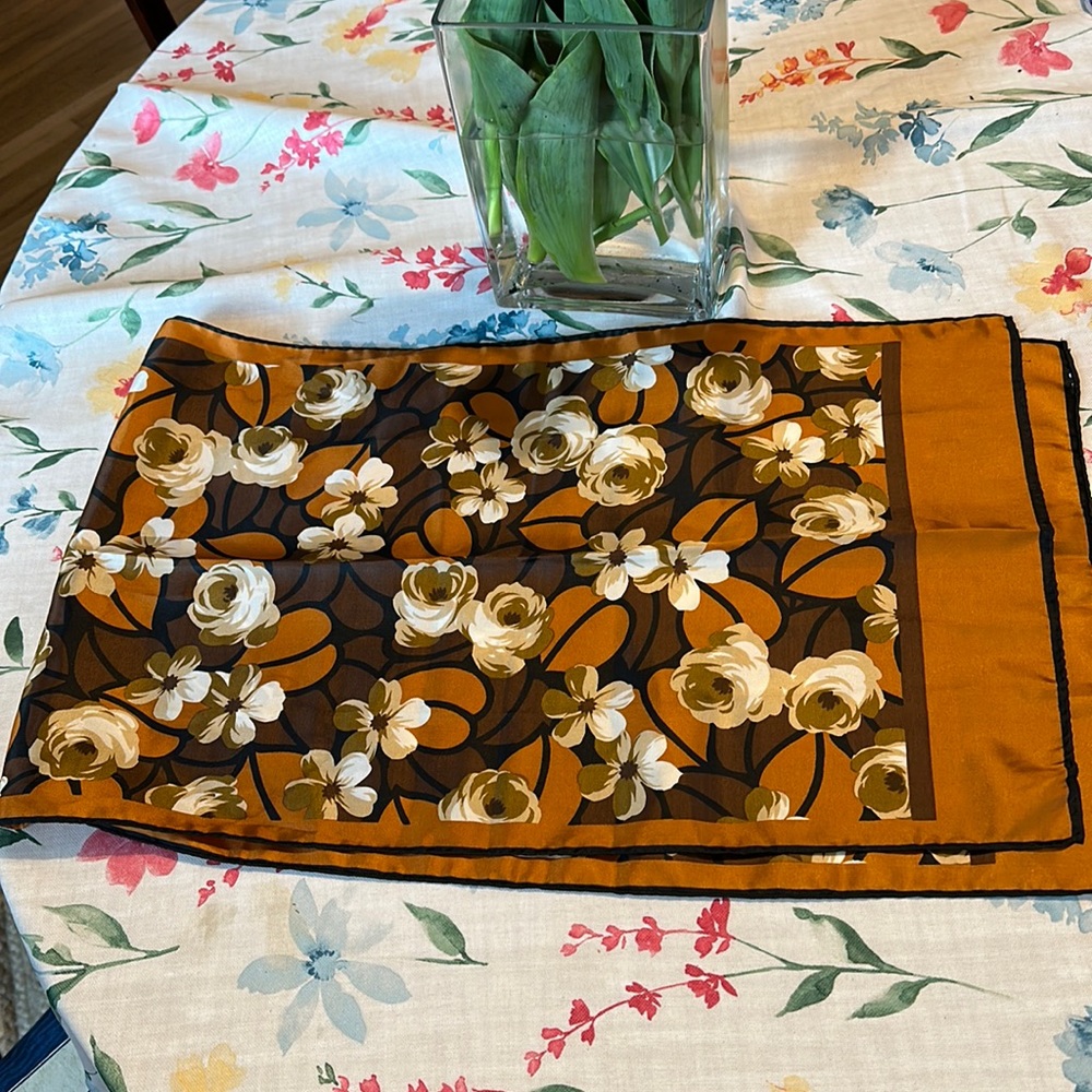 Vintage Baar and Beards Silky Rectangle hand rolled Scarf W/ Beige Roses